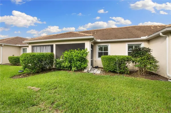 $3,700 | 4714 Arboretum Circle, Unit 102, Naples, FL 34112