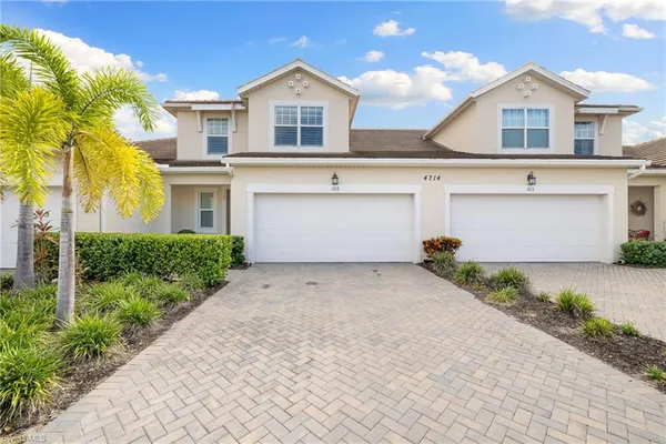 $3,700 | 4714 Arboretum Circle, Unit 102, Naples, FL 34112