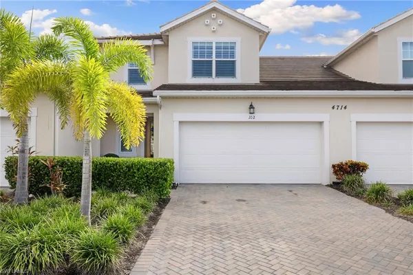 $3,700 | 4714 Arboretum Circle, Unit 102, Naples, FL 34112