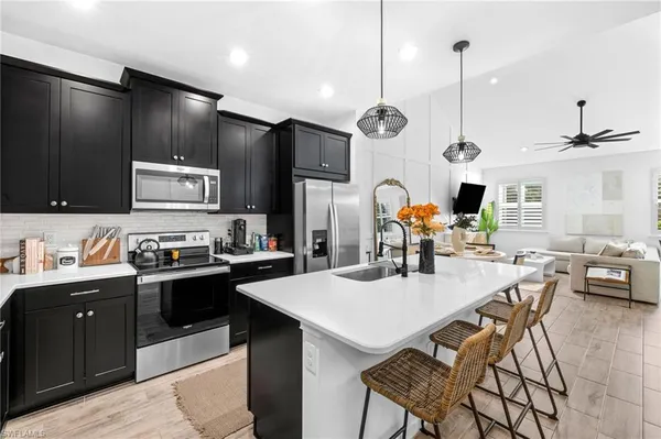 $3,700 | 4714 Arboretum Circle, Unit 102, Naples, FL 34112