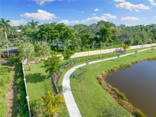 $3,700 | 4714 Arboretum Circle, Unit 102, Naples, FL 34112