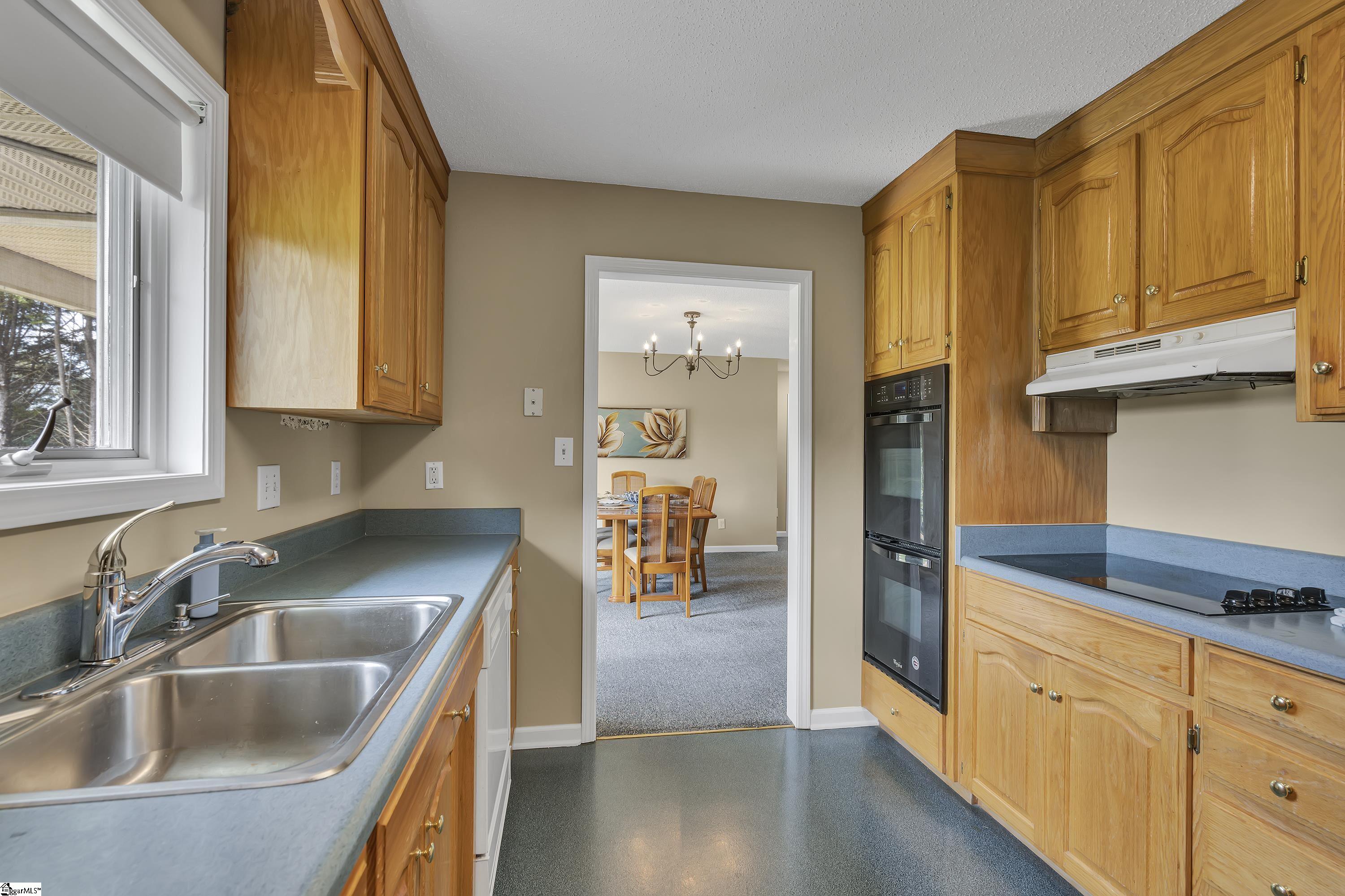 1947 Old Grove Road Piedmont, SC 29673 - Photo 12 of 36 Gallery Image 12