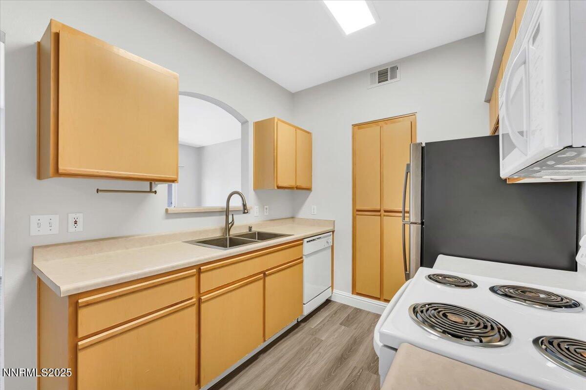 6850 Sharlands Avenue, Unit U1122 Reno, NV 89523 - Photo 9 of 25 13-6850 Sharlands Ave U1122 Reno NV 8952