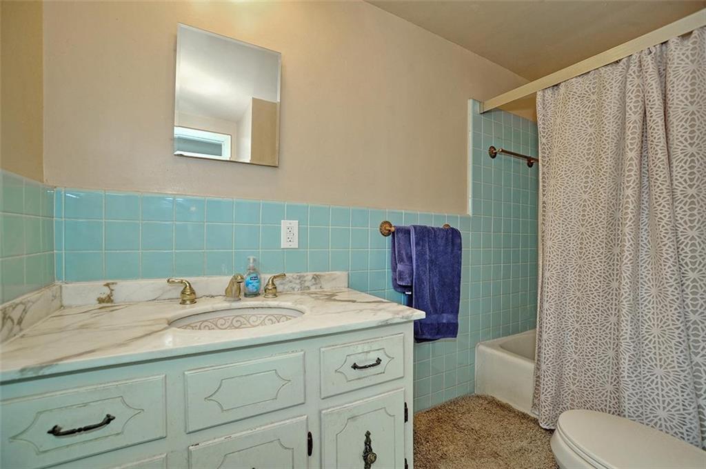 3506 Ridgewood Drive Pittsburgh, PA 15235 - Photo 11 of 26