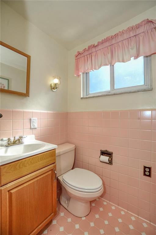 3506 Ridgewood Drive Pittsburgh, PA 15235 - Photo 14 of 26