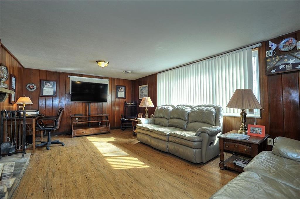 3506 Ridgewood Drive Pittsburgh, PA 15235 - Photo 15 of 26