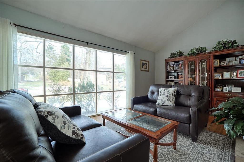 3506 Ridgewood Drive Pittsburgh, PA 15235 - Photo 4 of 26