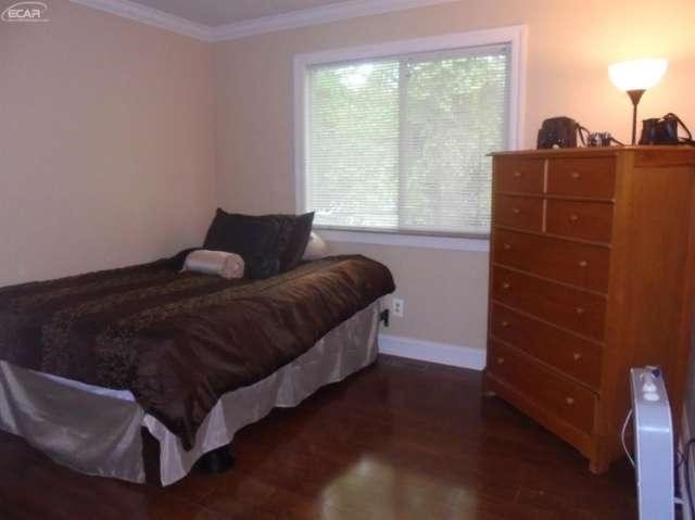 716 North Road Fenton, MI 48430 - Photo 12 of 15