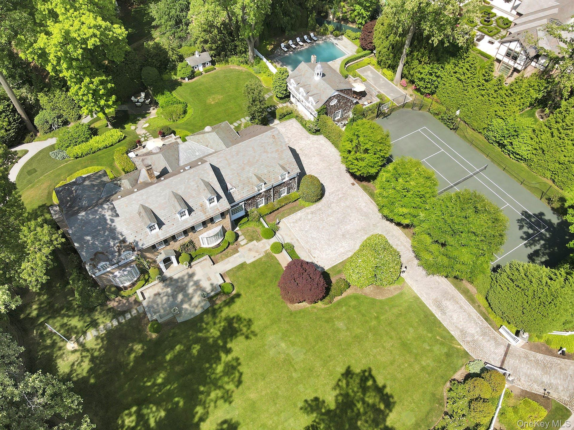 191 Elderfields Road Manhasset, NY 11030 - Photo 2 of 34 Approx. 1.5 acre of magnificent property