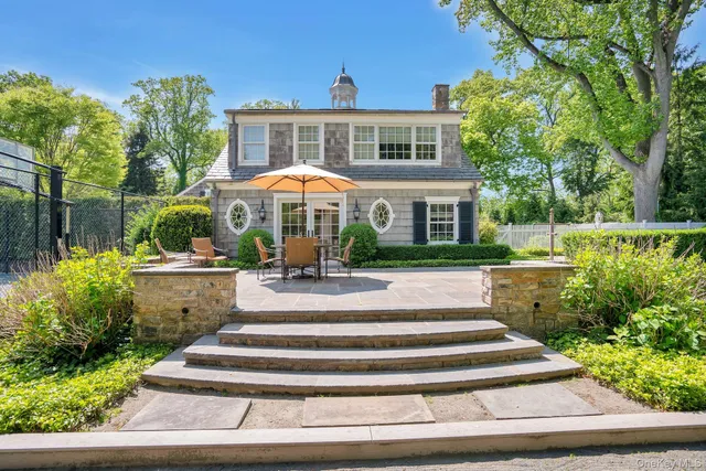 $8,598,000 | 191 Elderfields Road, Manhasset, NY 11030