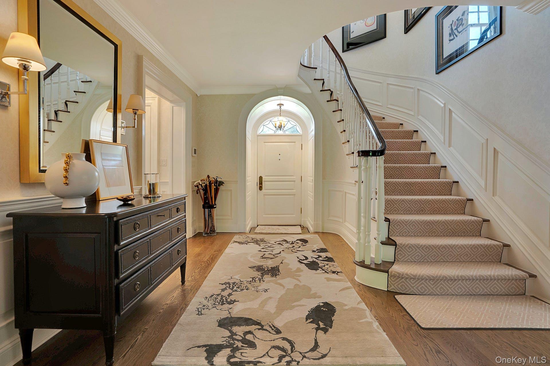 191 Elderfields Road Manhasset, NY 11030 - Photo 4 of 34 Designer Showcase - Elegant Foyer
