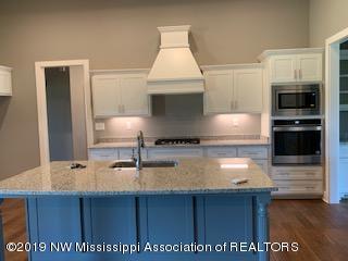 4642 Balterson Loop South Olive Branch, MS 38654 - Photo 8 of 21 IMG_4993