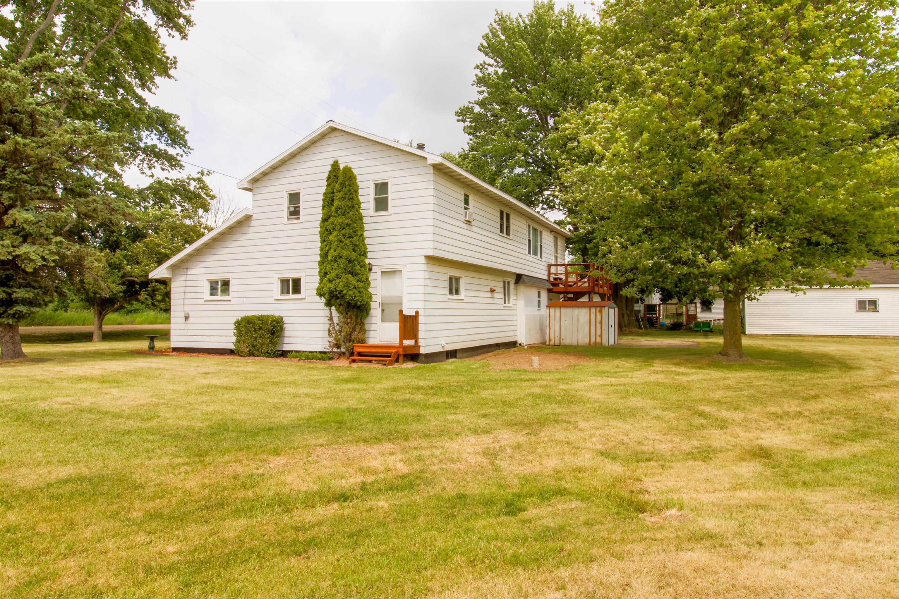 295 West Hoffman Road St. Louis, MI 48880 - Photo 2 of 20