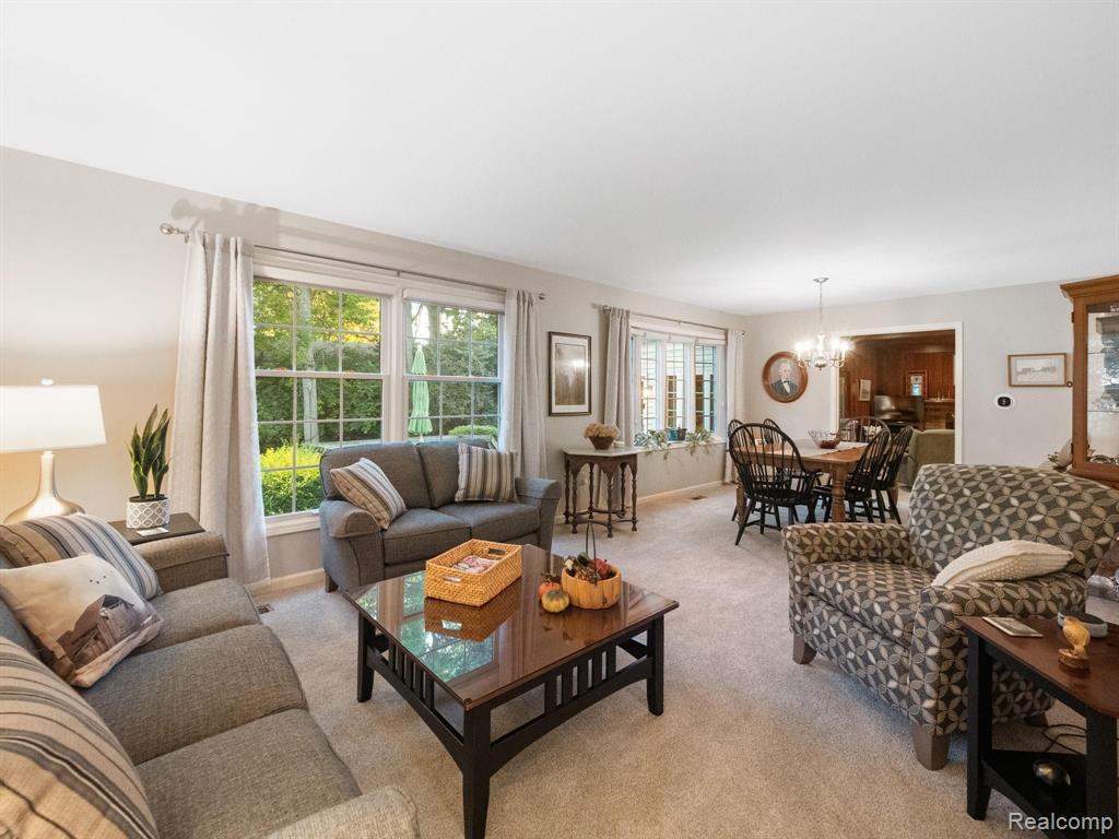 504 Campus Road Rochester Hills, MI 48309 - Photo 9 of 25