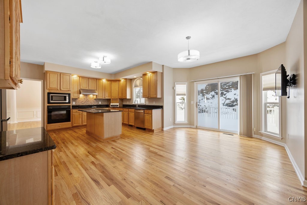 5103 Hardstone Road DeWitt, NY 13078 - Photo 10 of 46