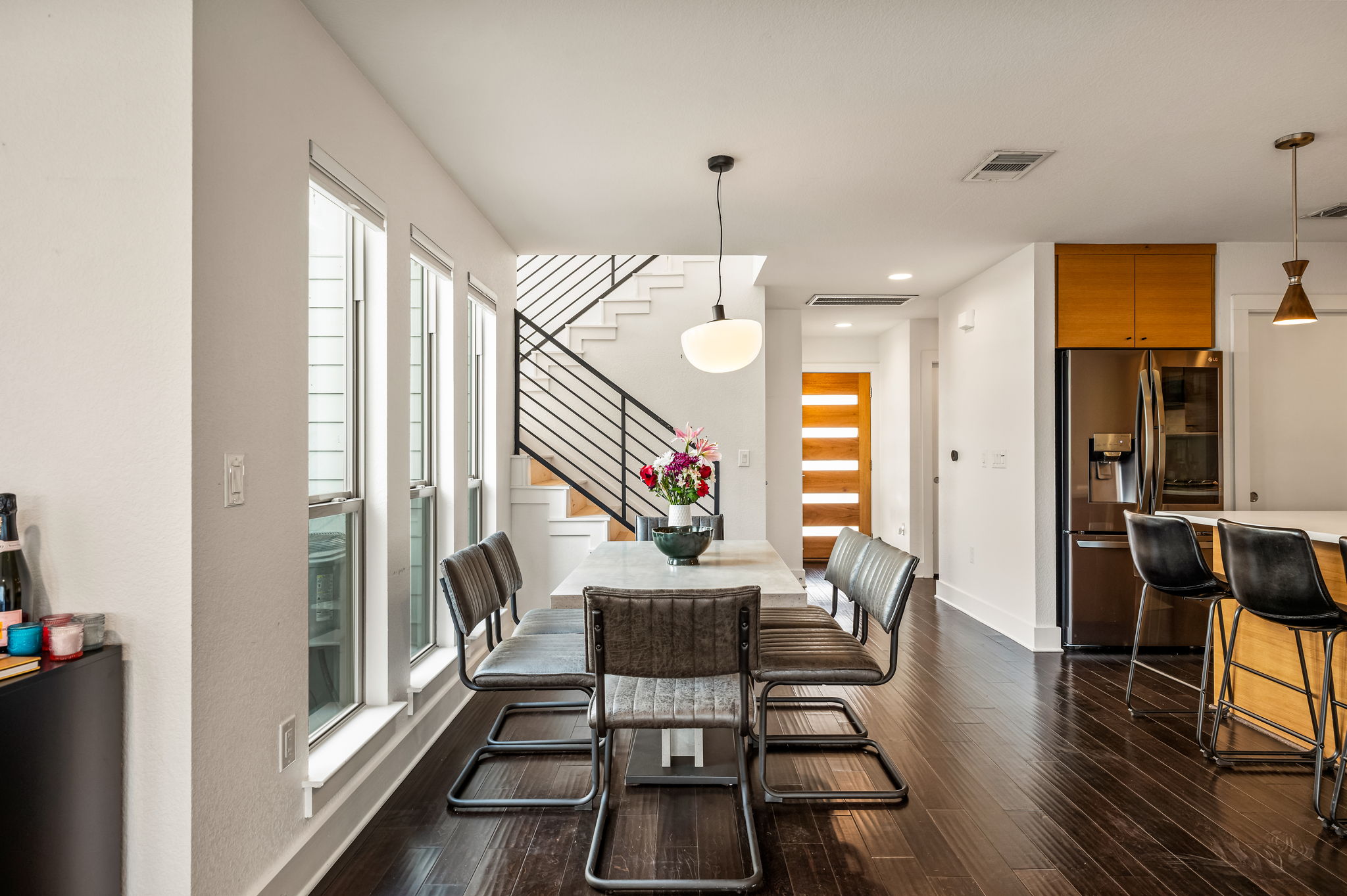1124 Linden Street, Unit B Austin, TX 78702 - Photo 6 of 26 Dining area with dark wood-style flooring and recessed lighting