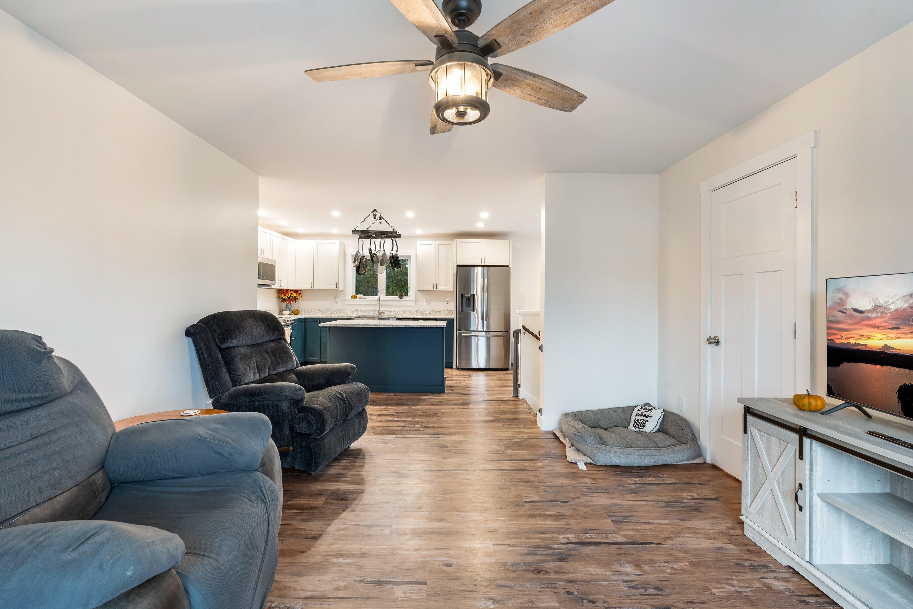 532 Reef Road Waldoboro, ME 04572 - Photo 14 of 62 9-custom-532-reef-road