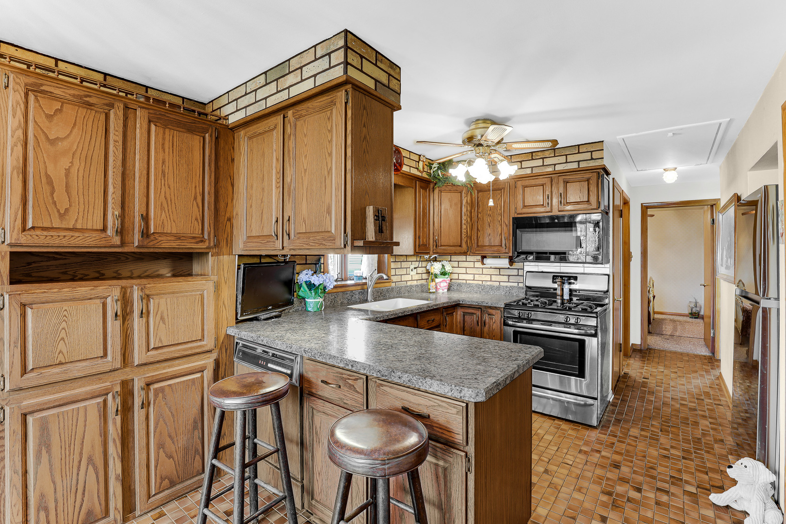 6210 West 64th Street Chicago, IL 60638 - Photo 12 of 24