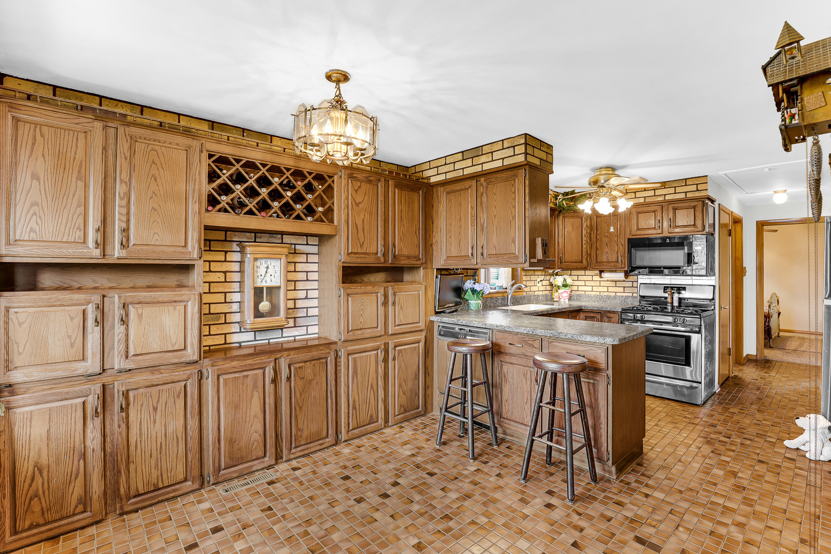 6210 West 64th Street Chicago, IL 60638 - Photo 9 of 24