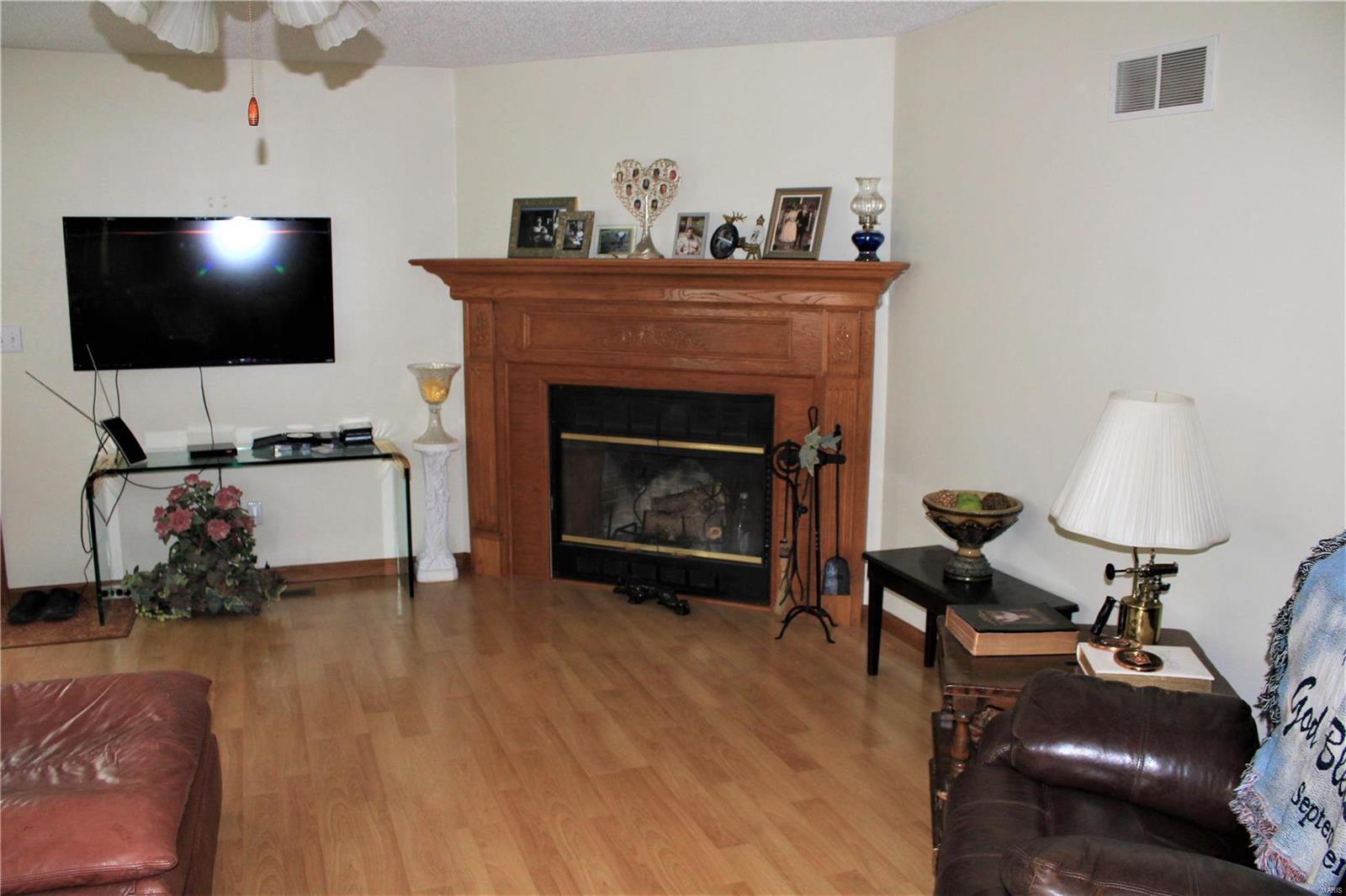8372 Ridge Road Baldwin, IL 62217 - Photo 22 of 53