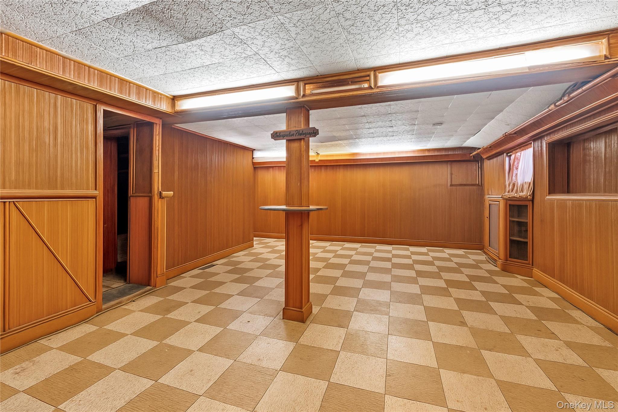 208 Dogwood Road Valley Stream, NY 11580 - Photo 26 of 38 a view of a hallway