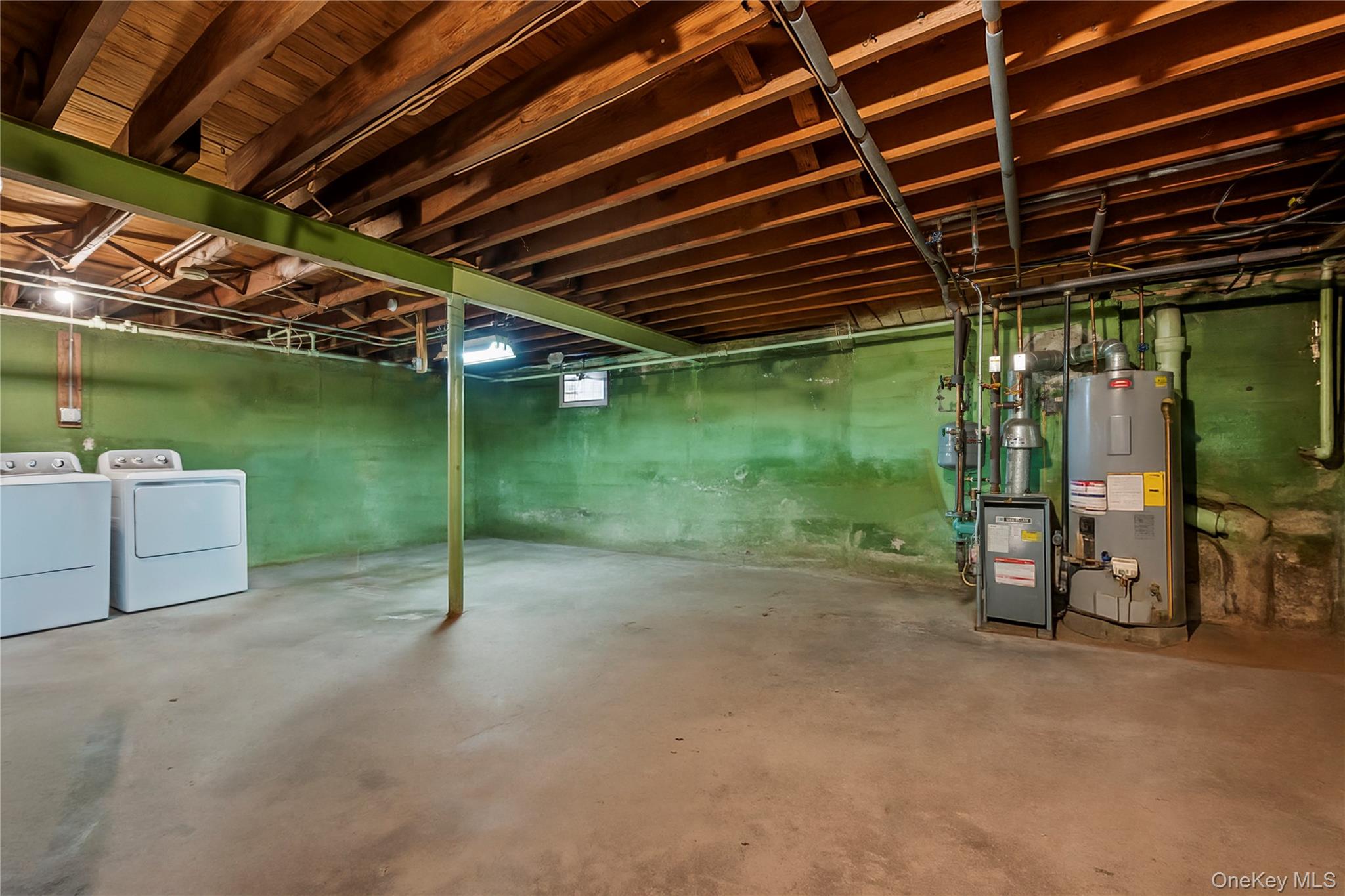 208 Dogwood Road Valley Stream, NY 11580 - Photo 28 of 38 a view of a backyard of a house