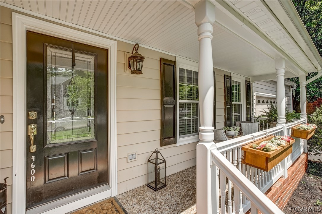 4600 Oak Hollow Road Chester, VA 23831 - Photo 2 of 24 Gallery Image 2