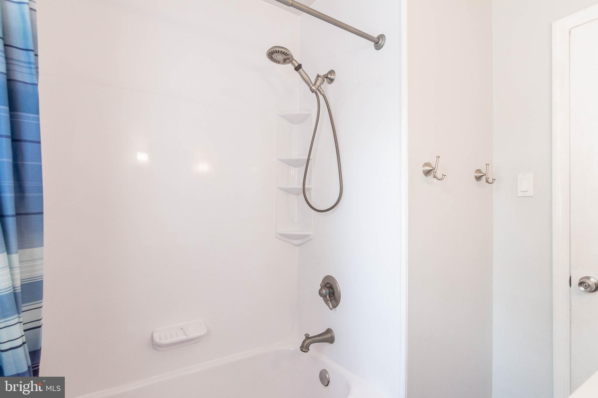 1026 Turkey Point Road Edgewater, MD 21037 - Photo 14 of 37 Main Level Full Bath
