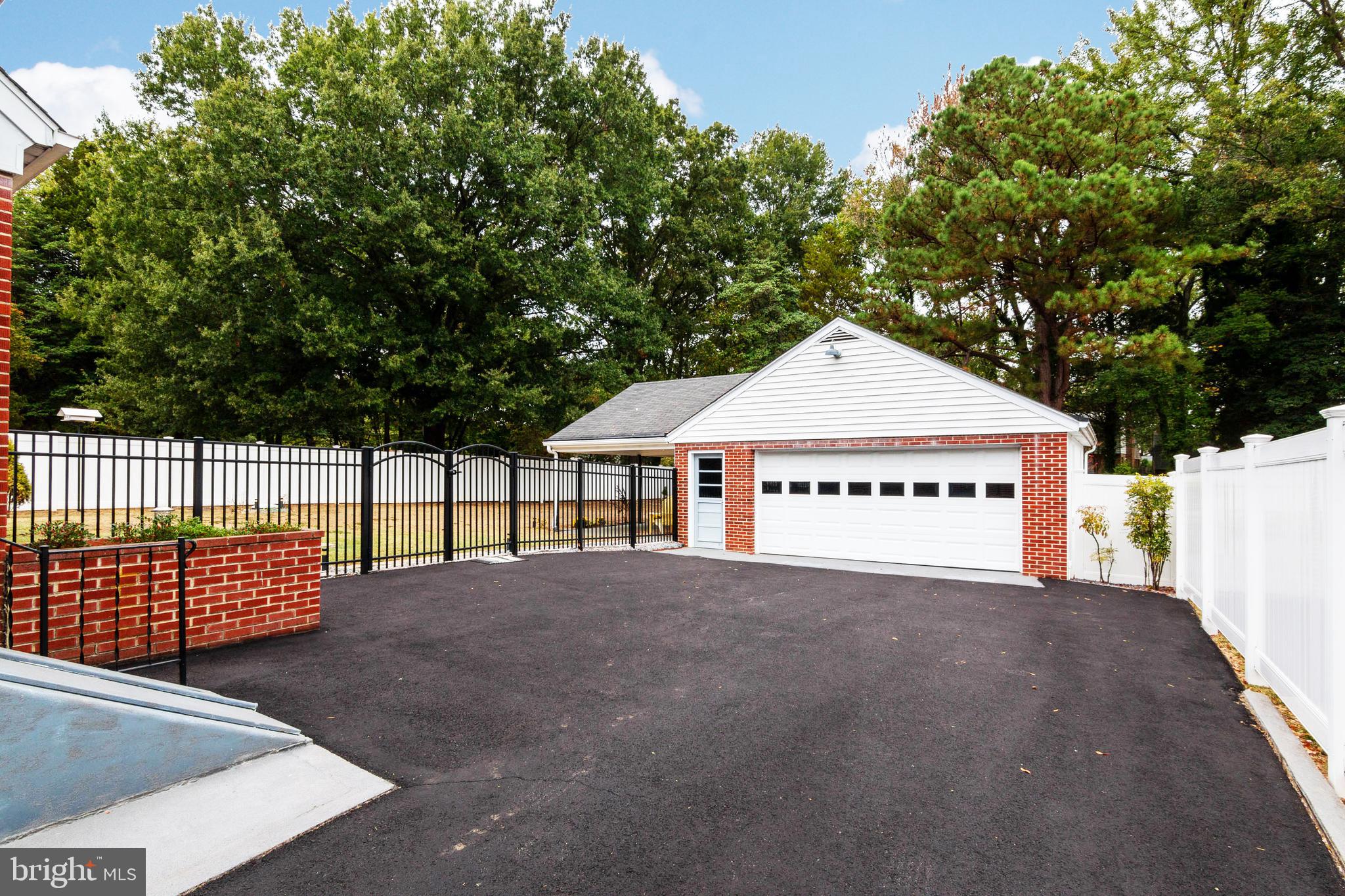 1026 Turkey Point Road Edgewater, MD 21037 - Photo 3 of 37 Front Entry Garage