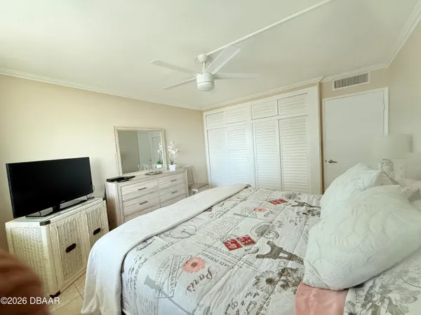 $1,750 | 2800 North Atlantic Avenue, Unit 907, Daytona Beach, FL 32118