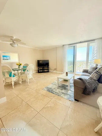 $1,750 | 2800 North Atlantic Avenue, Unit 907, Daytona Beach, FL 32118
