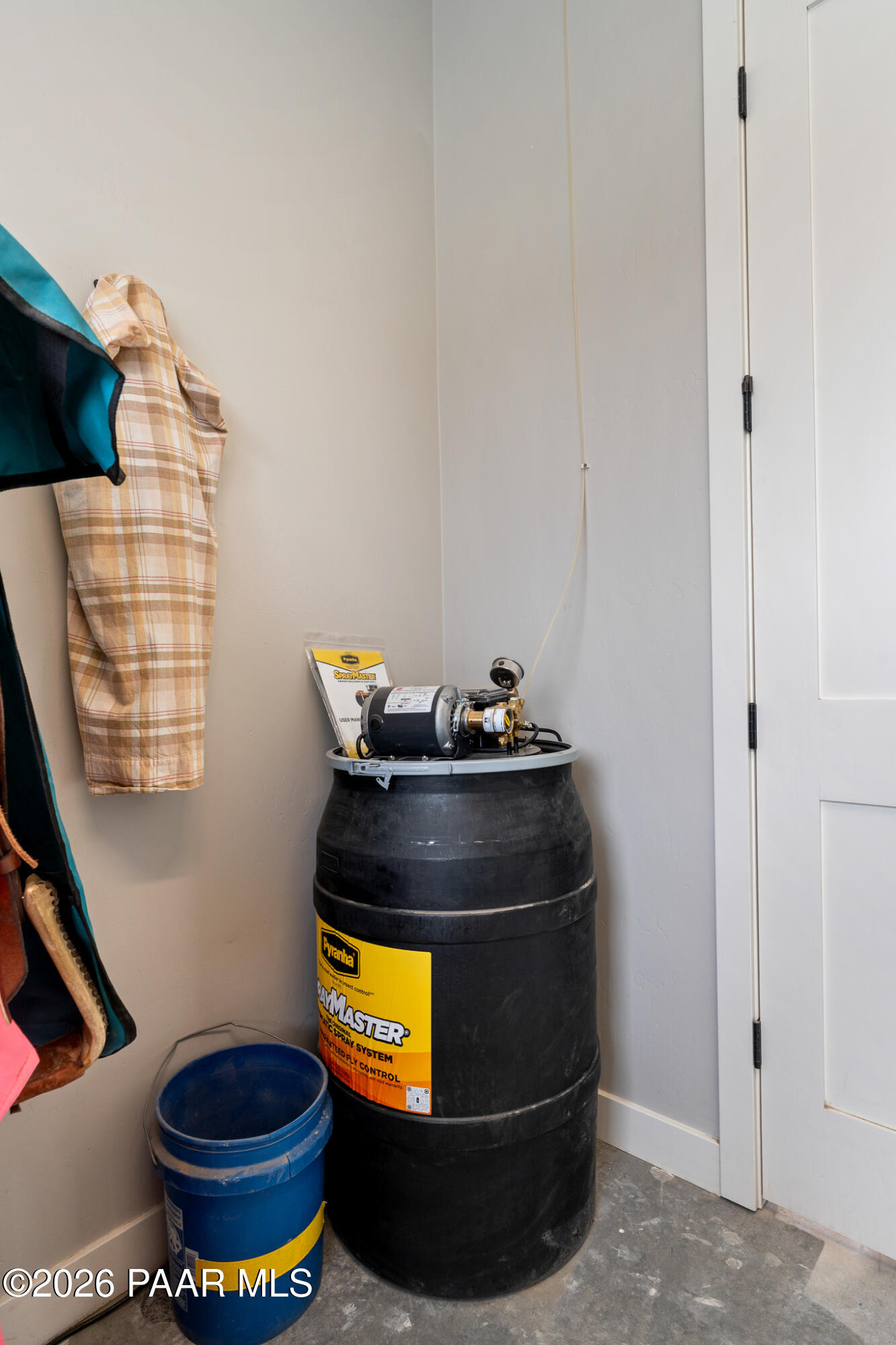 8845 North Callahan Road Prescott, AZ 86305 - Photo 48 of 83 Auto Fly Spray System