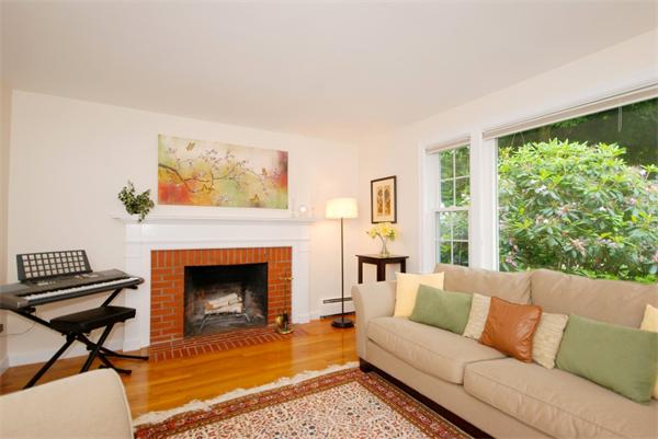 59 Harding Road Lexington, MA 02420 - Photo 4 of 9