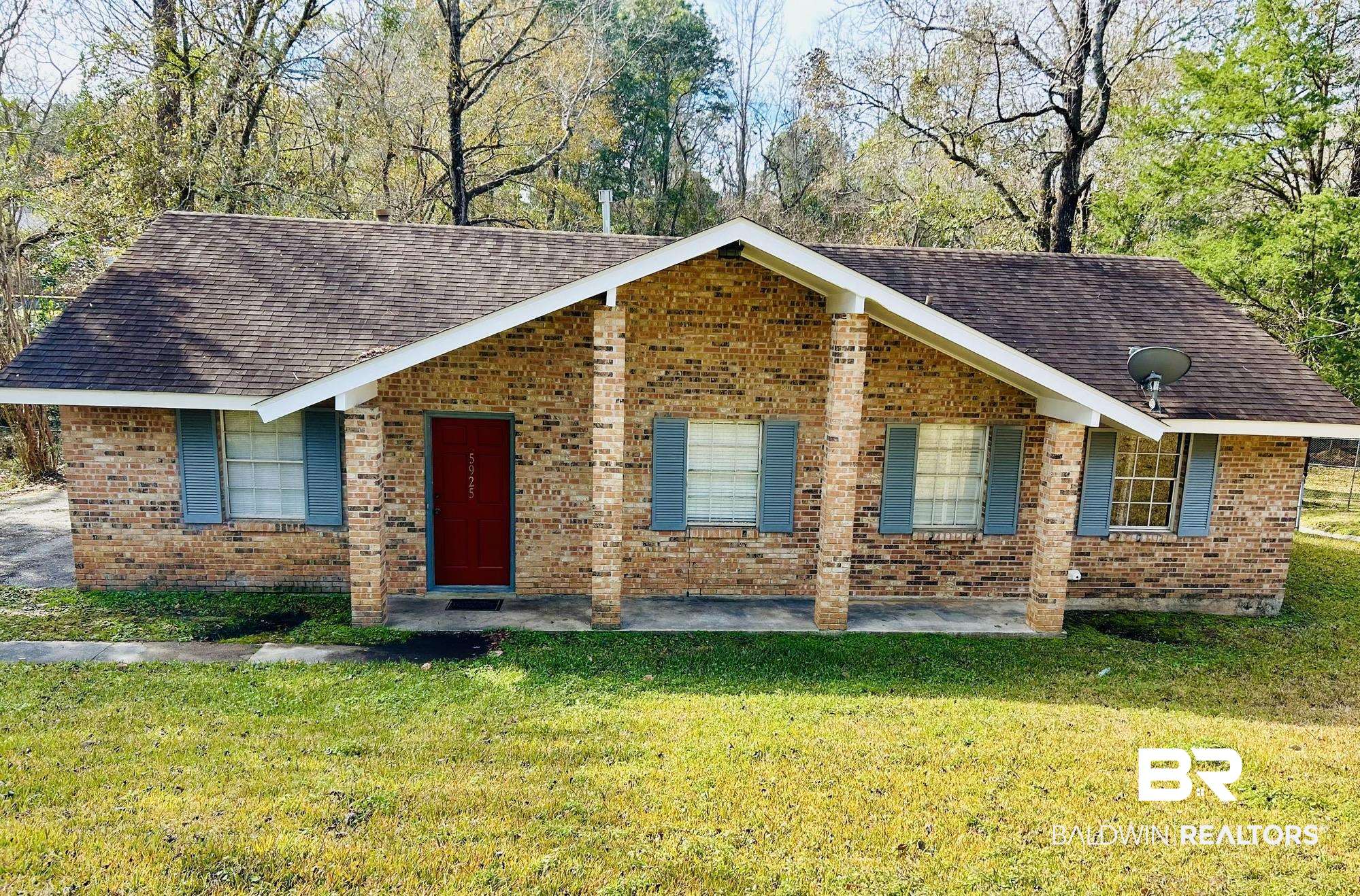 5925 Dixie Lane Mobile, AL 36693 - Photo 1 of 19 Ranch-style home with a front yard
