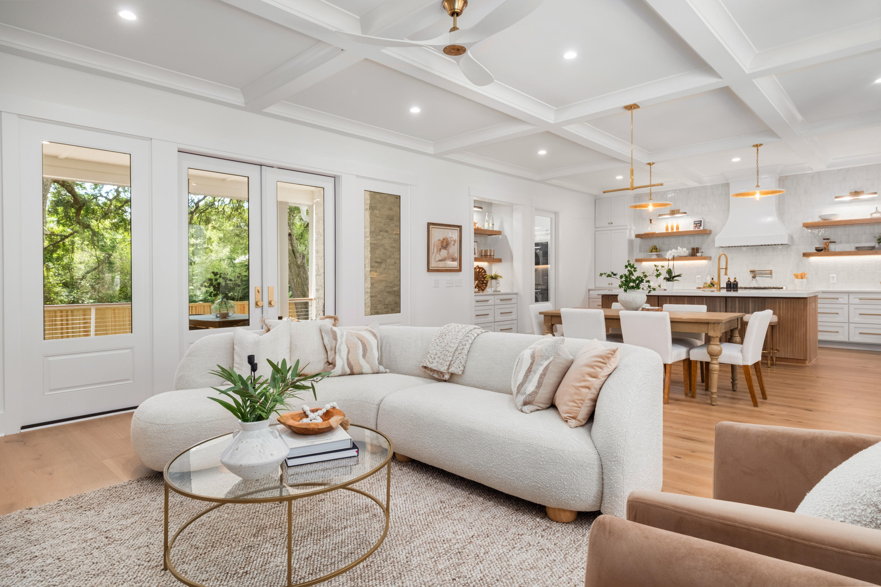 727 McCants Drive Mount Pleasant, SC 29464 - Photo 14 of 92 727 McCants Drive_Eterna_Media-15