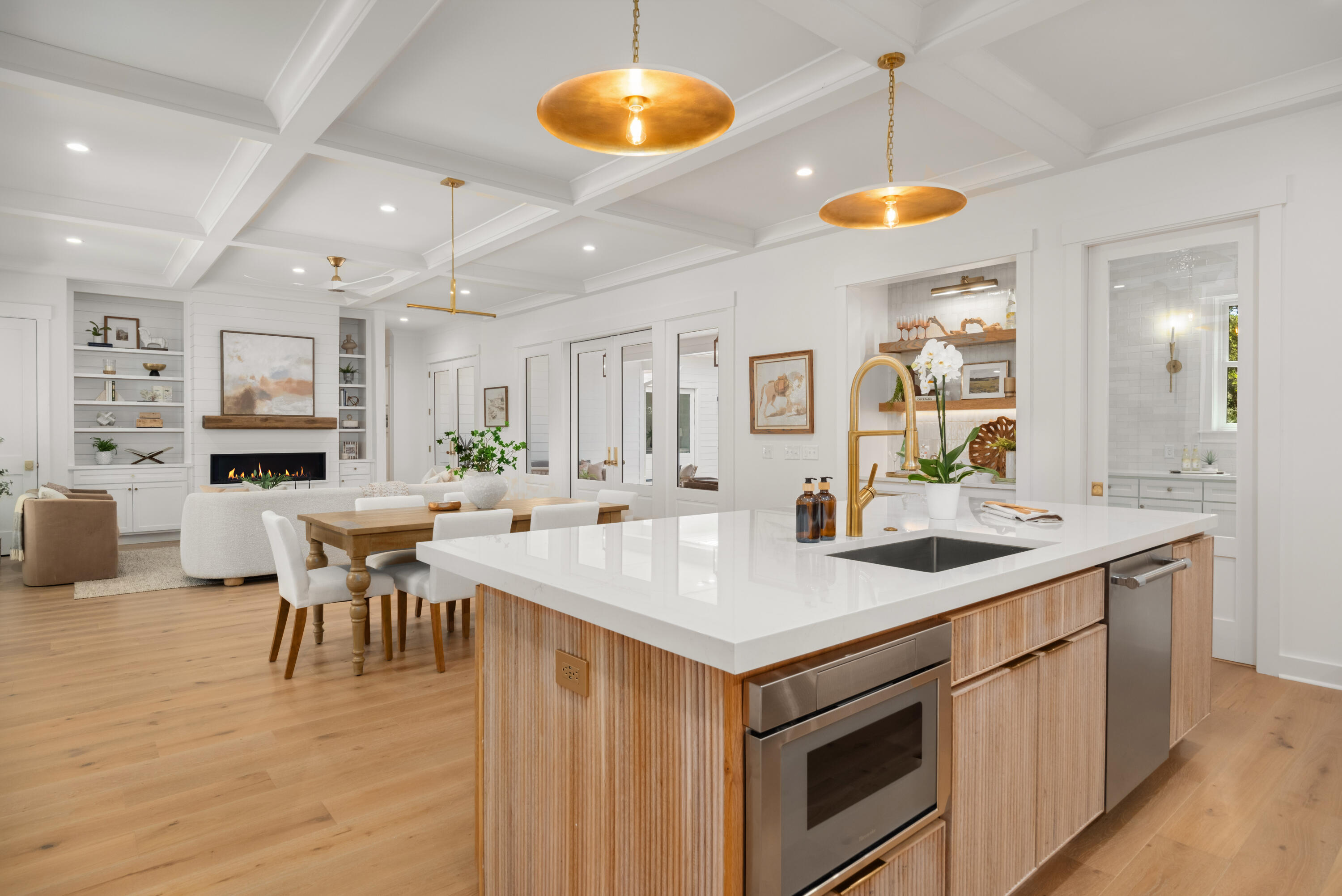 727 McCants Drive Mount Pleasant, SC 29464 - Photo 23 of 92 727 McCants Drive_Eterna_Media-24