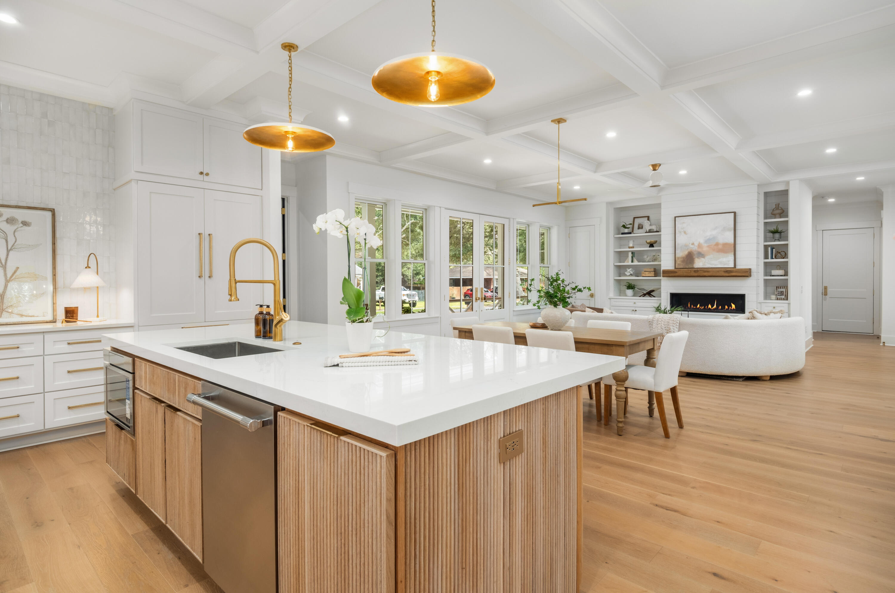 727 McCants Drive Mount Pleasant, SC 29464 - Photo 28 of 92 727 McCants Drive_Eterna_Media-29