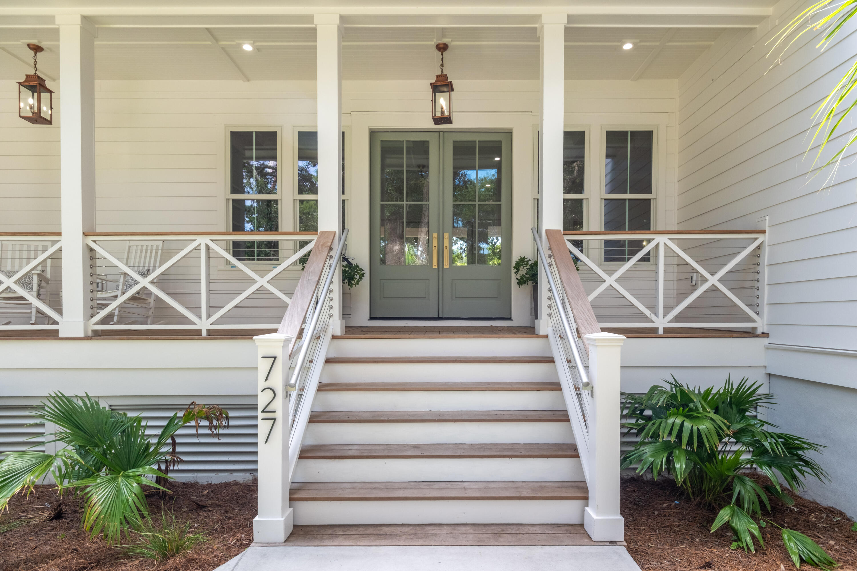 727 McCants Drive Mount Pleasant, SC 29464 - Photo 3 of 92 727 McCants Drive_Eterna_Media-4