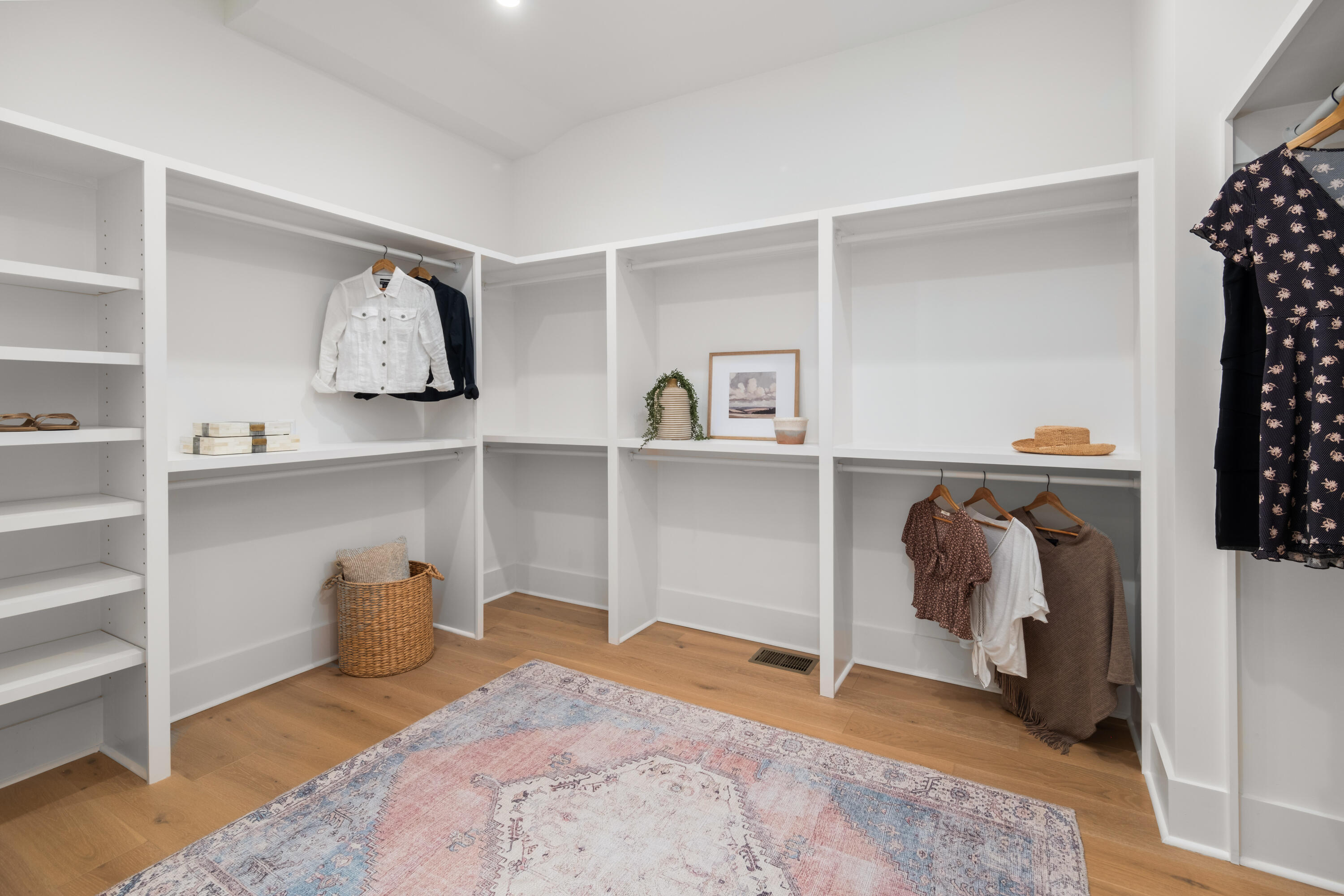 727 McCants Drive Mount Pleasant, SC 29464 - Photo 50 of 92 727 McCants Drive_Eterna_Media-51