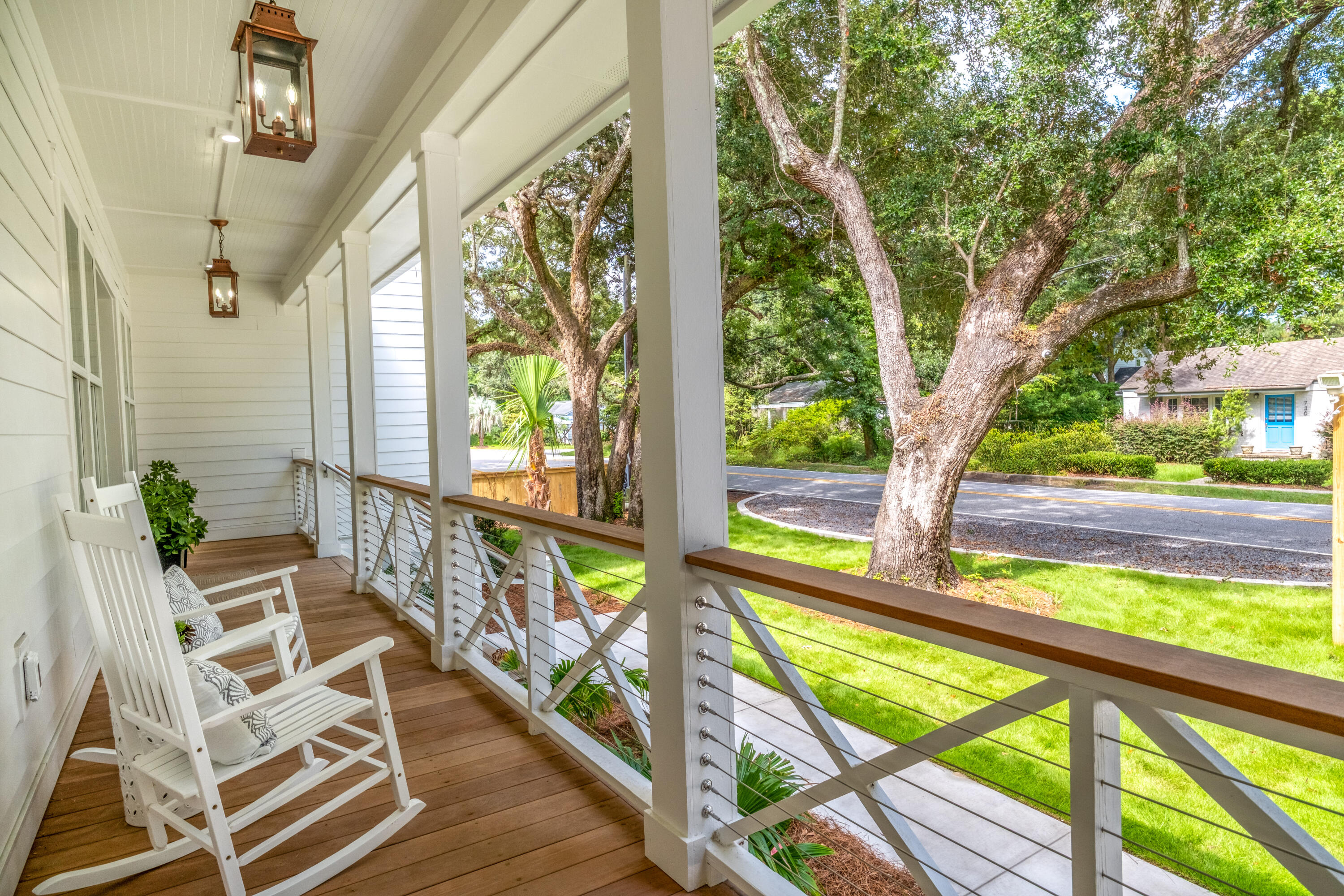 727 McCants Drive Mount Pleasant, SC 29464 - Photo 5 of 92 727 McCants Drive_Eterna_Media-6