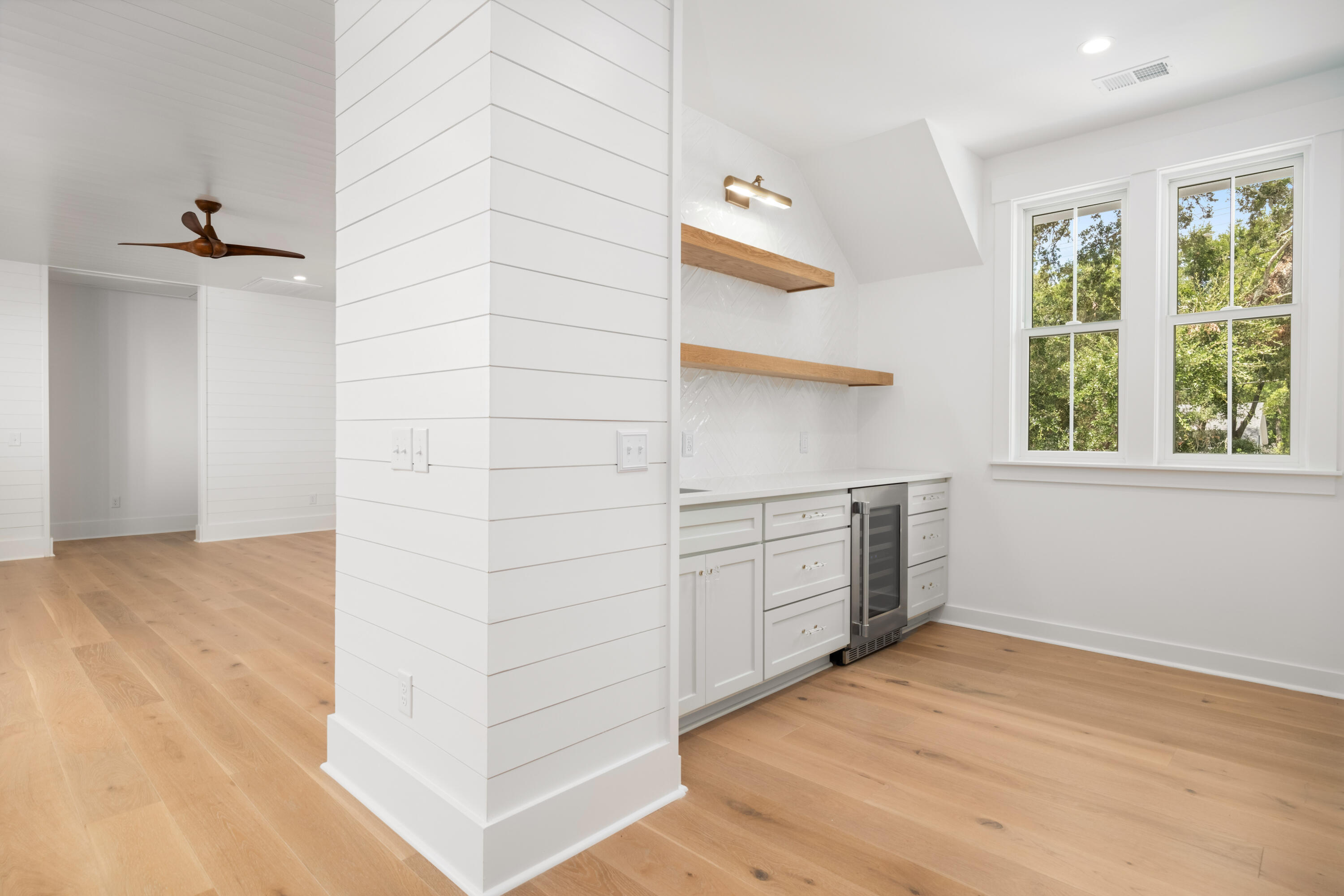 727 McCants Drive Mount Pleasant, SC 29464 - Photo 53 of 92 727 McCants Drive_Eterna_Media-54