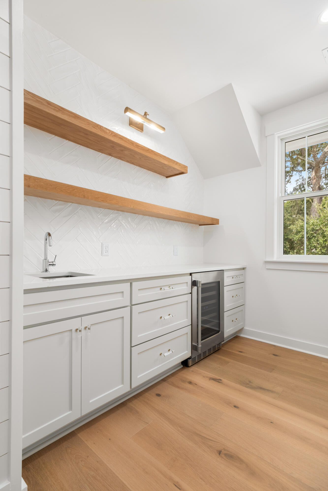 727 McCants Drive Mount Pleasant, SC 29464 - Photo 54 of 92 727 McCants Drive_Eterna_Media-55