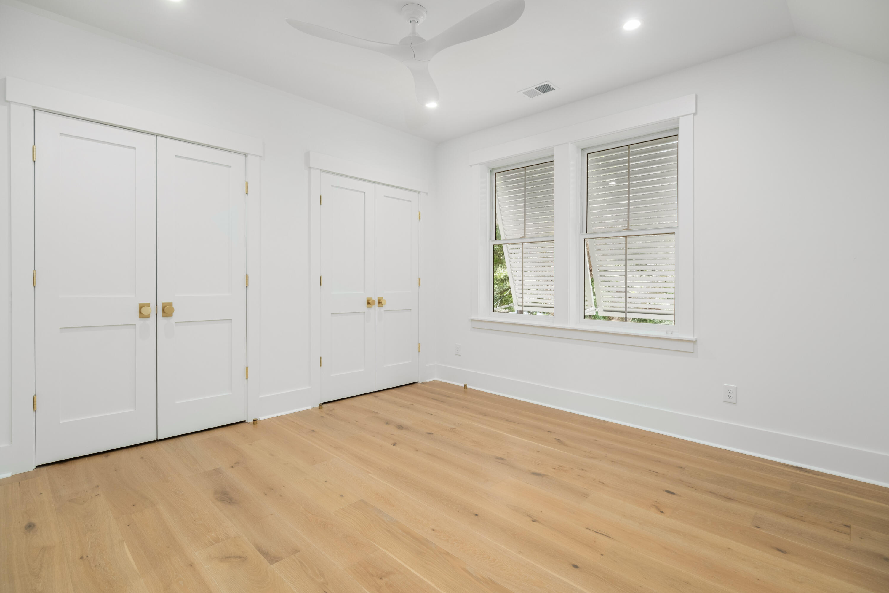 727 McCants Drive Mount Pleasant, SC 29464 - Photo 59 of 92 727 McCants Drive_Eterna_Media-61