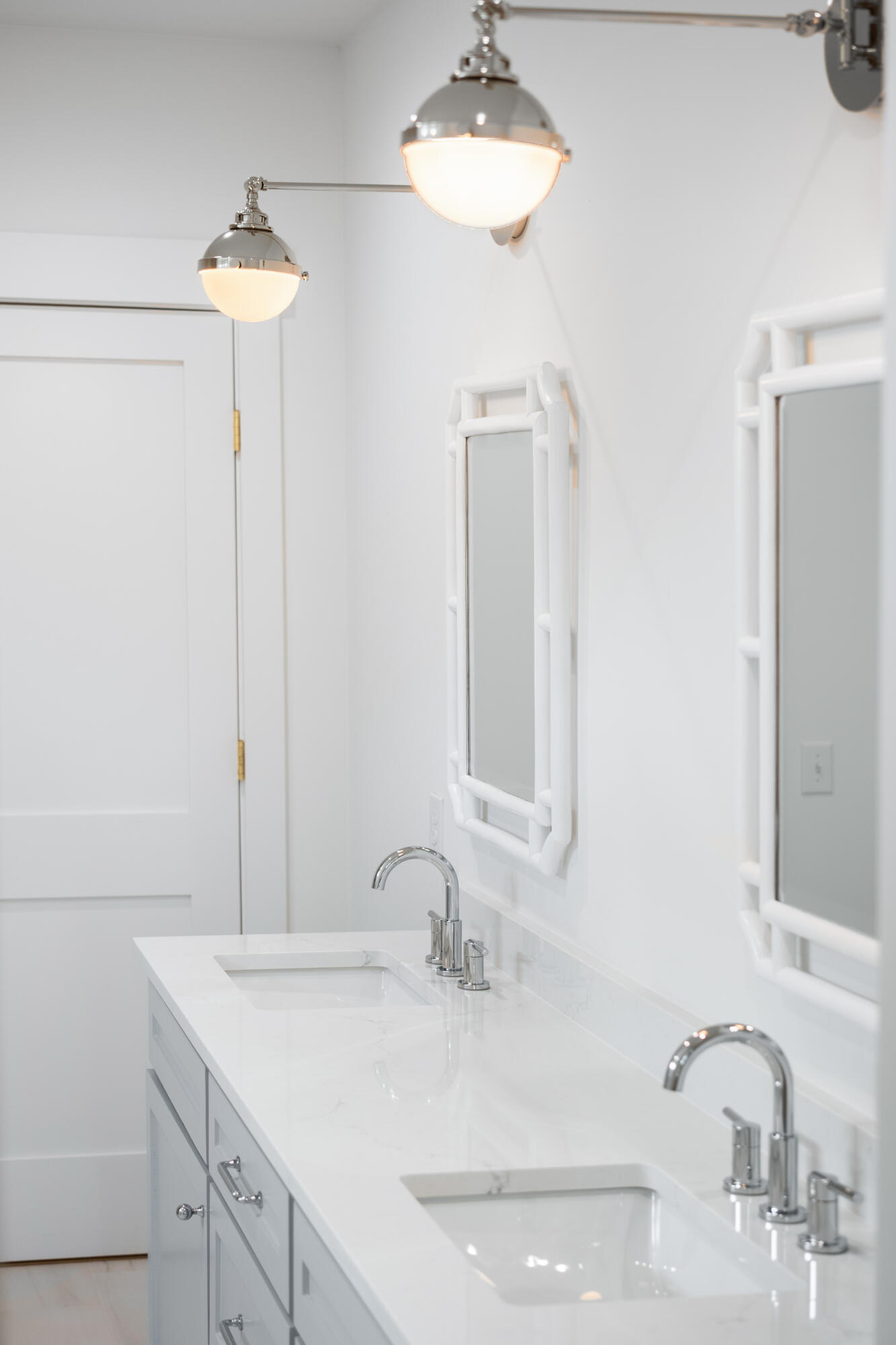 727 McCants Drive Mount Pleasant, SC 29464 - Photo 63 of 92 727 McCants Drive_Eterna_Media-65