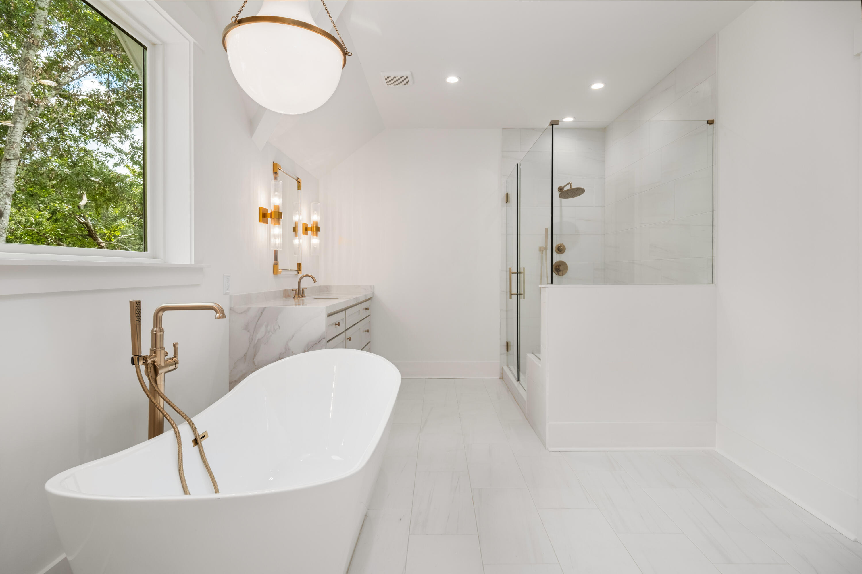 727 McCants Drive Mount Pleasant, SC 29464 - Photo 69 of 92 727 McCants Drive_Eterna_Media-71