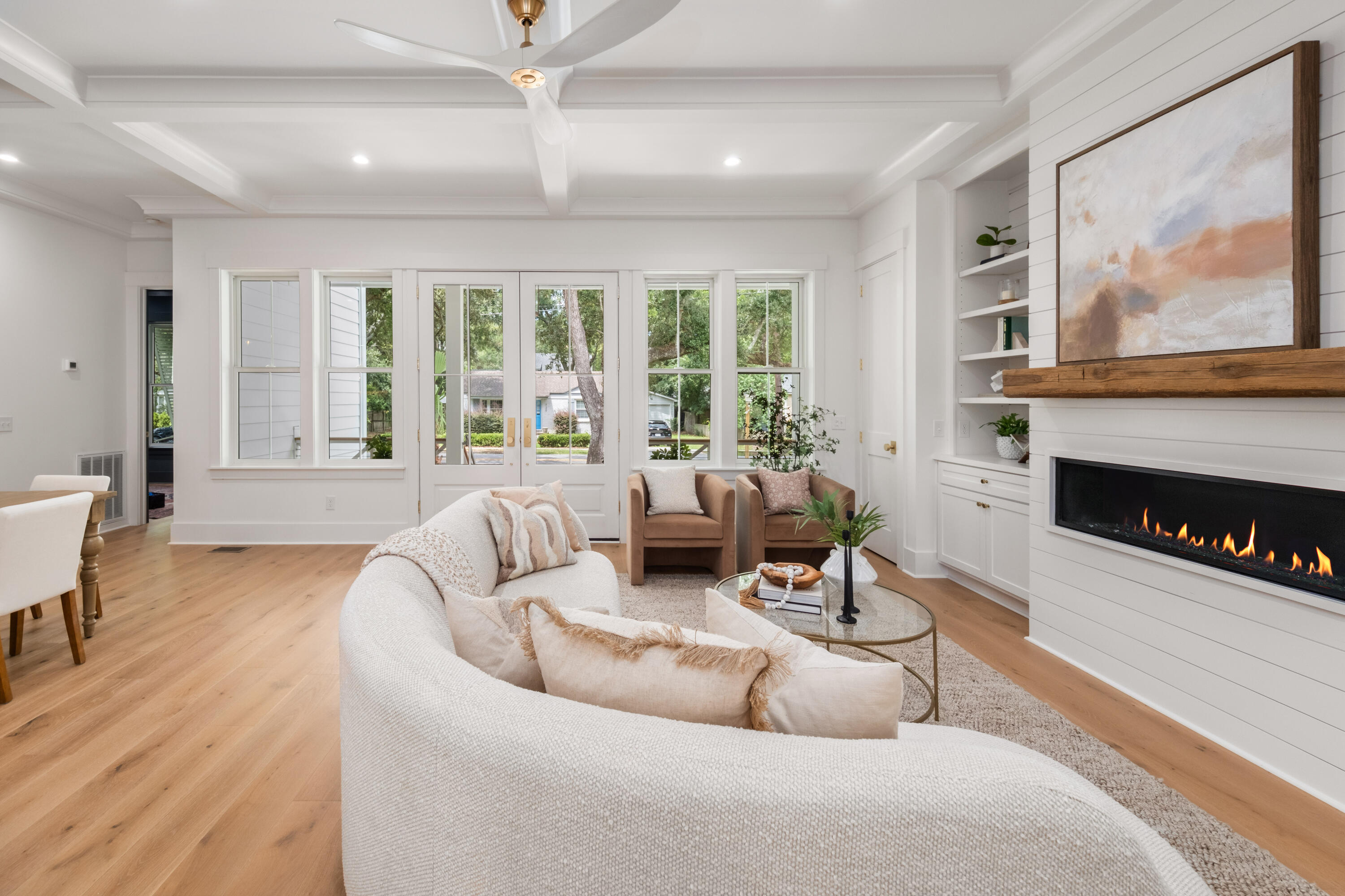 727 McCants Drive Mount Pleasant, SC 29464 - Photo 8 of 92 727 McCants Drive_Eterna_Media-9