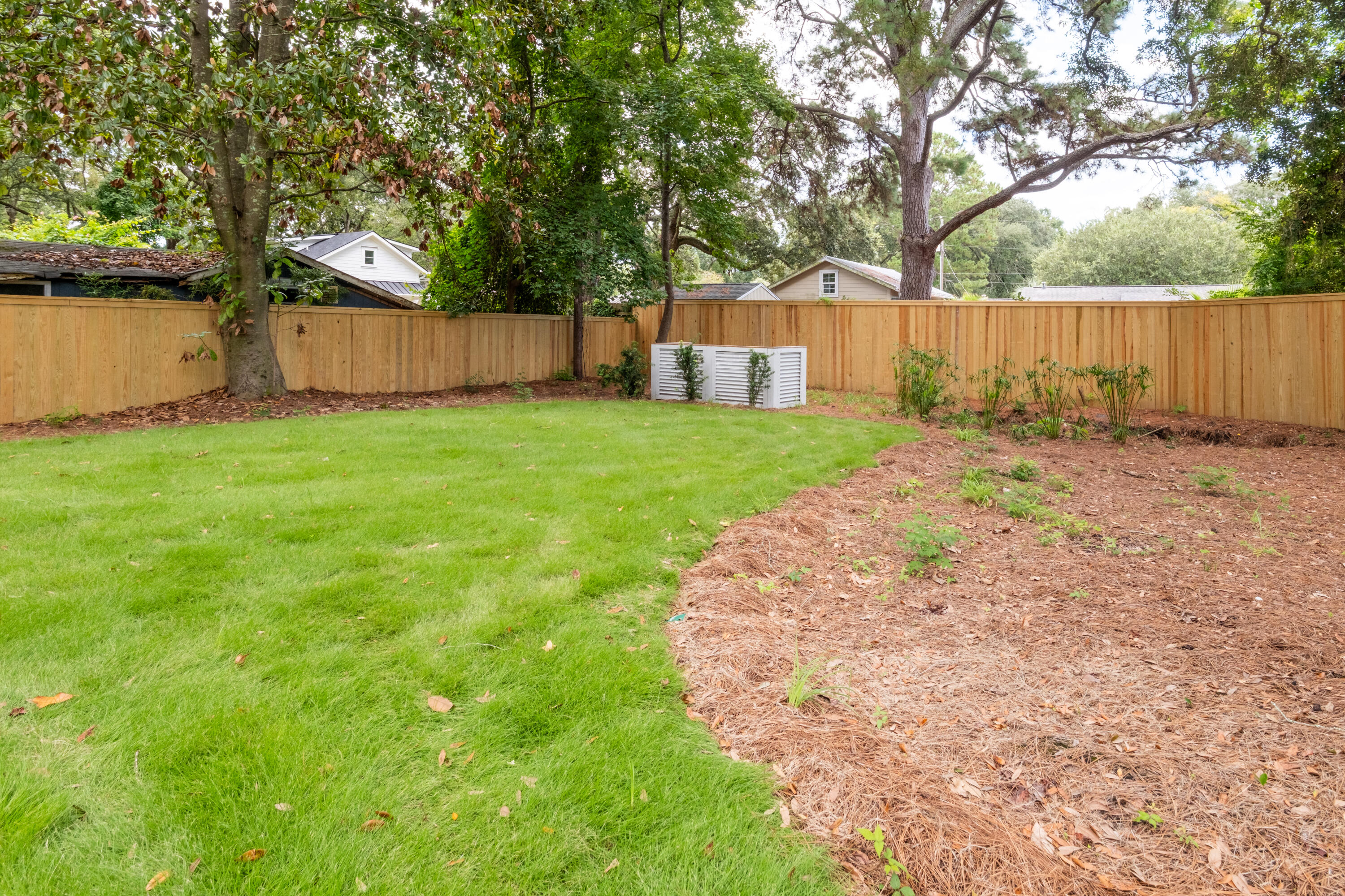 727 McCants Drive Mount Pleasant, SC 29464 - Photo 84 of 92 727 McCants Drive_Eterna_Media-86