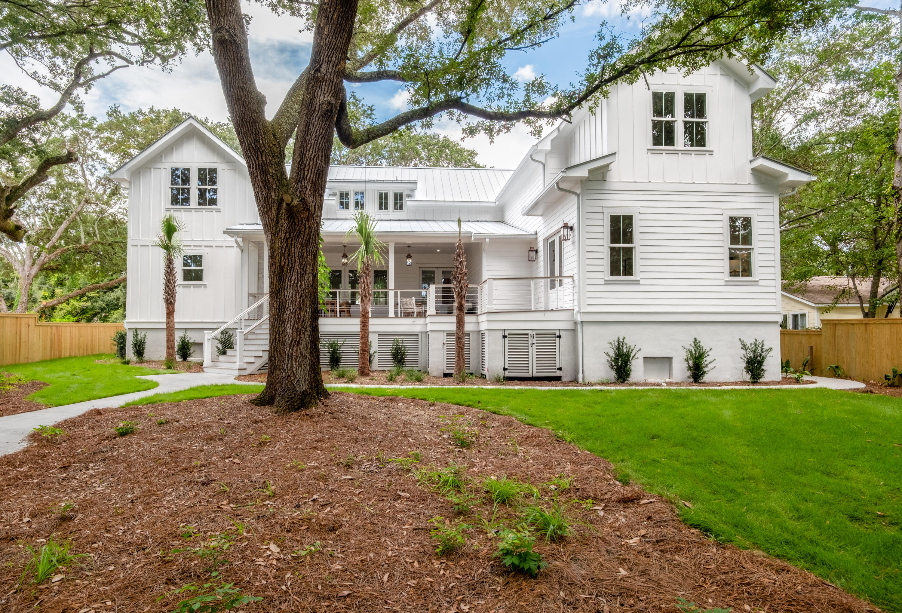 727 McCants Drive Mount Pleasant, SC 29464 - Photo 85 of 92 727 McCants Drive_Eterna_Media-87