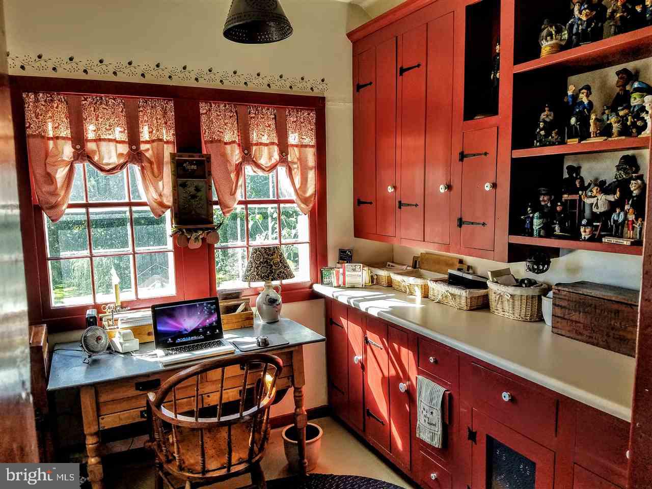 5526 Pine Road Thomasville, PA 17364 - Photo 13 of 36 Gallery Image 13