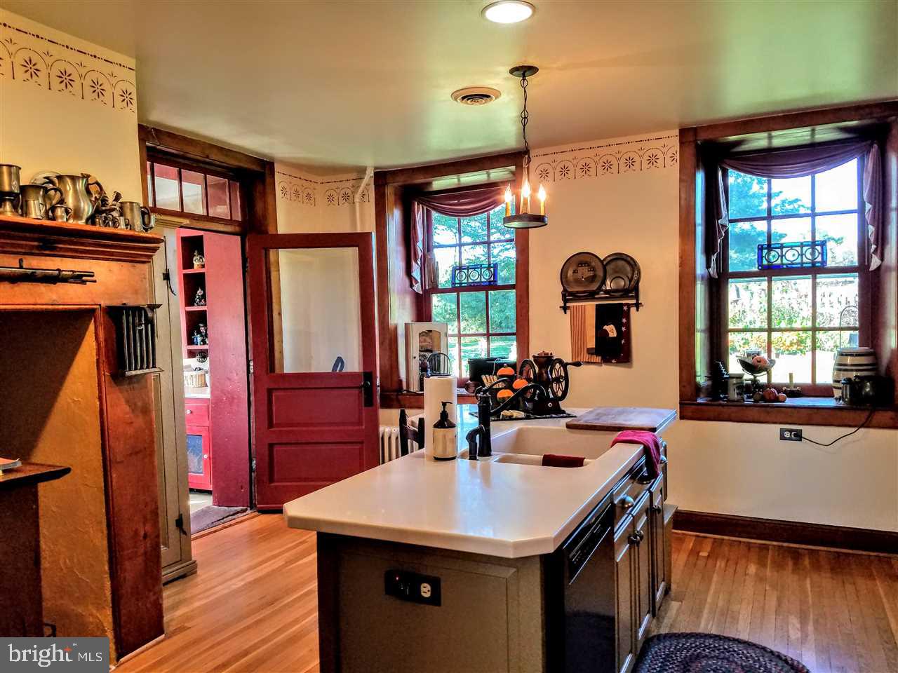 5526 Pine Road Thomasville, PA 17364 - Photo 10 of 36 Gallery Image 10